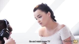 Fiatal csaj és az idős krapek