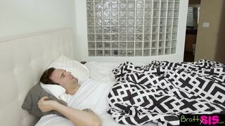 Perverz fiatal gádzsi a nevelő faterjával reszel