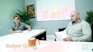 Perverz anyukák és a főnök hardcore fallosza