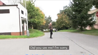 Világos Szőke zsenge pipi a raktárban kamatyol