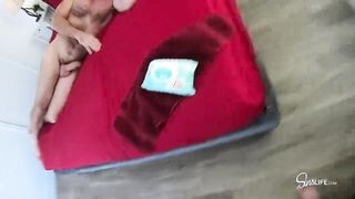 Latin Amerikai milf anyuci hátsó lyukba dugva