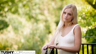 Christian Clay és Karla Kush hátsó nyílásba tolva