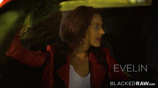 BlackedRaw - Evelin Stone élvezi a óriási hímvesszőt