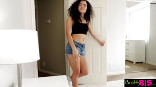 Bratty Sis - Nimfomán csoki nevelő húgi