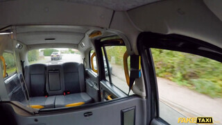 Fake Taxi - Lenina Crowne imádja dugni a taxiban