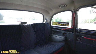Fake Taxi - Kiara Lord a magyar zsenge a taxiban baszik