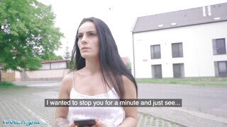 Public Agent - Lexi Dona pénzért kupakol