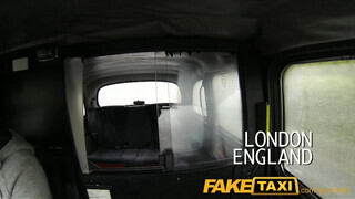 FakeTaxi - vörös rövid hajú pipi szúk cunija