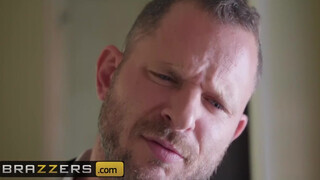 Brazzers - Honey Gold a bombázó félvér bige