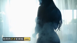 Brazzers - formás szép popós szuka a fürdőkádban