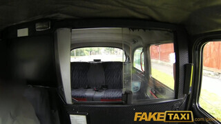 FakeTaxi - Felborotvált fejű punk csajszi megdugva