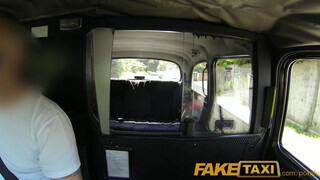 FakeTaxi - Rio Lee a gigantikus didkós barna maca