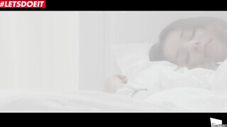 Taylor Sands hajnali hancúrozása - The White Boxxx