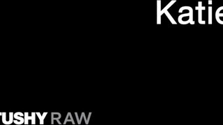 TUSHYRAW - Katie Kush keményen hátsó nyílásba luvnya
