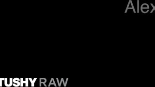 TUSHYRAW - cuki kicsike fiatal segglyukba megbaszva, de nagyon