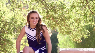 Jillian Janson a szívdöglesztő kicsike sulis csajszika
