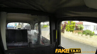 FakeTaxi - egy szenvedélyes irodista gádzsi