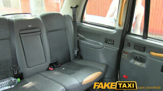 FakeTaxi - tökéletes csöcsű fiatal nőci