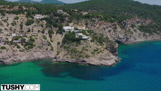 Mary Rock a szuper csábos csajszi - TUSHY