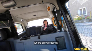 Fake Taxi - Kitetovált olasz nőci megkúrva