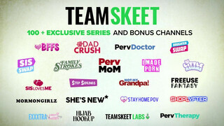 TeamSkeet - ez a kék hajú szuka egyszerűen szereti a farkat
