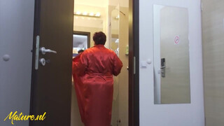 Vén házastárs és a tinédzser szeretője