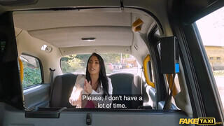 Fake Taxi - Megan Fiore a csábító gigantikus keblű szuka