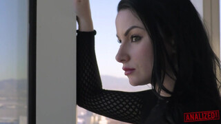 análized - Veruca James ánuszába barna brét nyomnak be