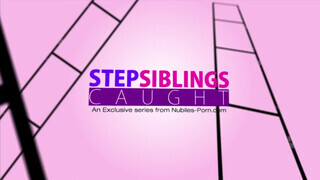 StepSiblingsCaught - Carmen Caliente a vastag méretes hímtagot kamázza