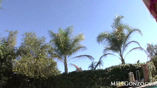 MILFGonzo - Kayla West barna manussal közösül