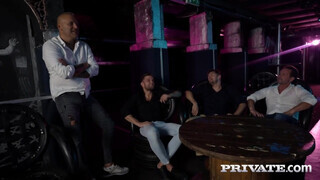 Private com - Tiffany Rousso és Cherry Kiss négy palival kúr