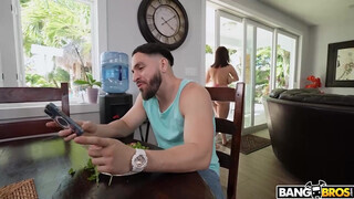 BANGBROS - Crystal Chase a termetes didkós dél amerikai nőci