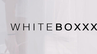WHITEBOXXX - Adelle Sabelle a fullos francia pipi