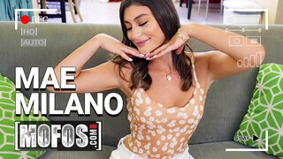 MOFOS - Mae Milano lyuka megkúrva alaposan