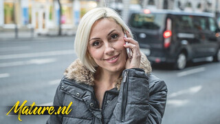 Eve Black a bájos magyar milf
