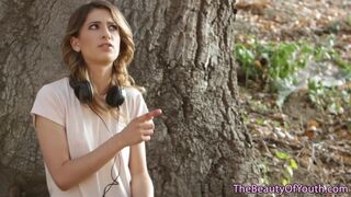 Alexa Grace tinédzser cuncija forrón dörzsölődik lezbi szerelmében