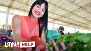 Sofia Galindo forró latina popóját keményen megdugják szaftos pinában