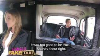 Tini hapsi gyorsan megdugja Angel Piaff szaftos kiborotvált puncáját a hamis taxiban