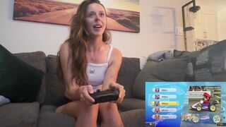 Csíkos mario kart párbaj lush toy-jal a puncimban – banánáradat a vadító játékban