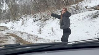 Argentínai milf óriási segggel megbasz egy idegent az úton