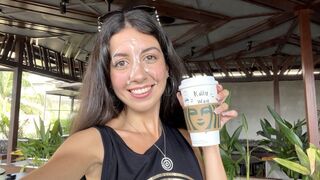 Zsenge cidázás a starbucks mosdójában – arcára spriccelő hímtag utána kávézás nyálkával középen