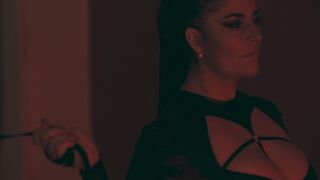 Kathalina777 keményen uralva egy kívánatos latin amerikai milf által